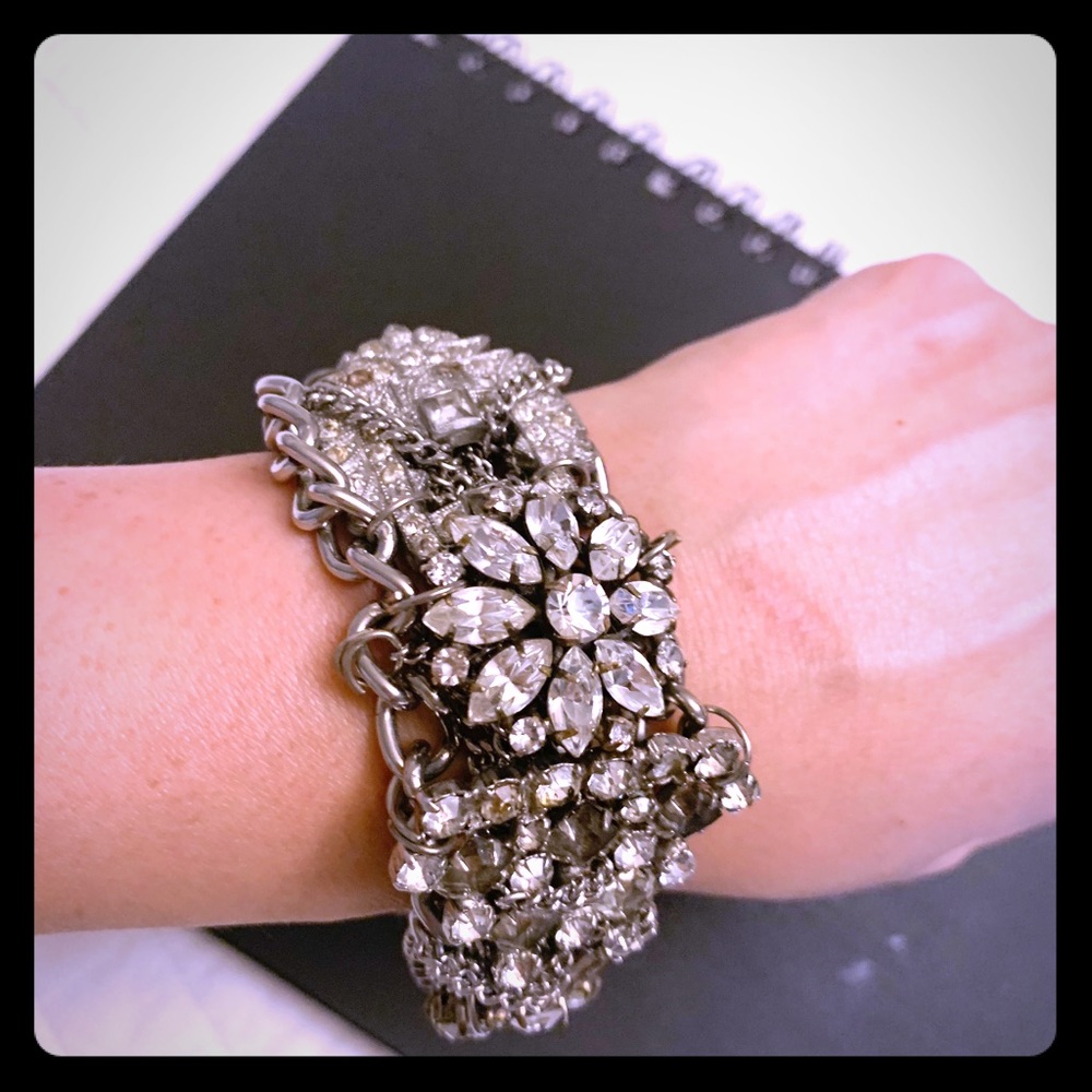 Elegant with Edge Chain Stone Bracelet